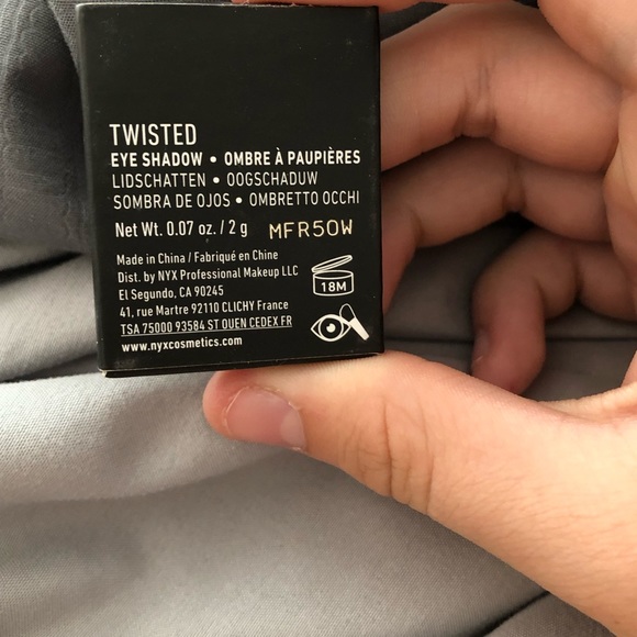 Single shadow - Picture 2 of 3